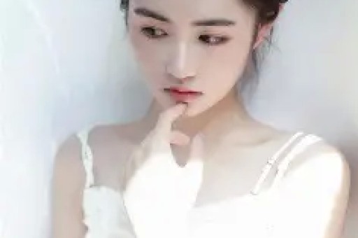 救灾关头，明星八卦就不要挤占公共资源了